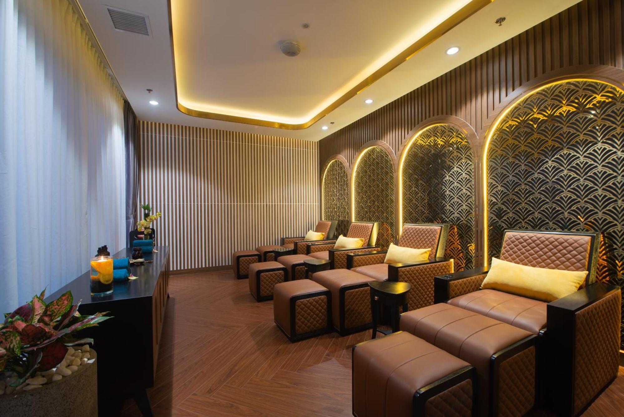 Grand Tourane Nha Trang Hotel Bagian luar foto