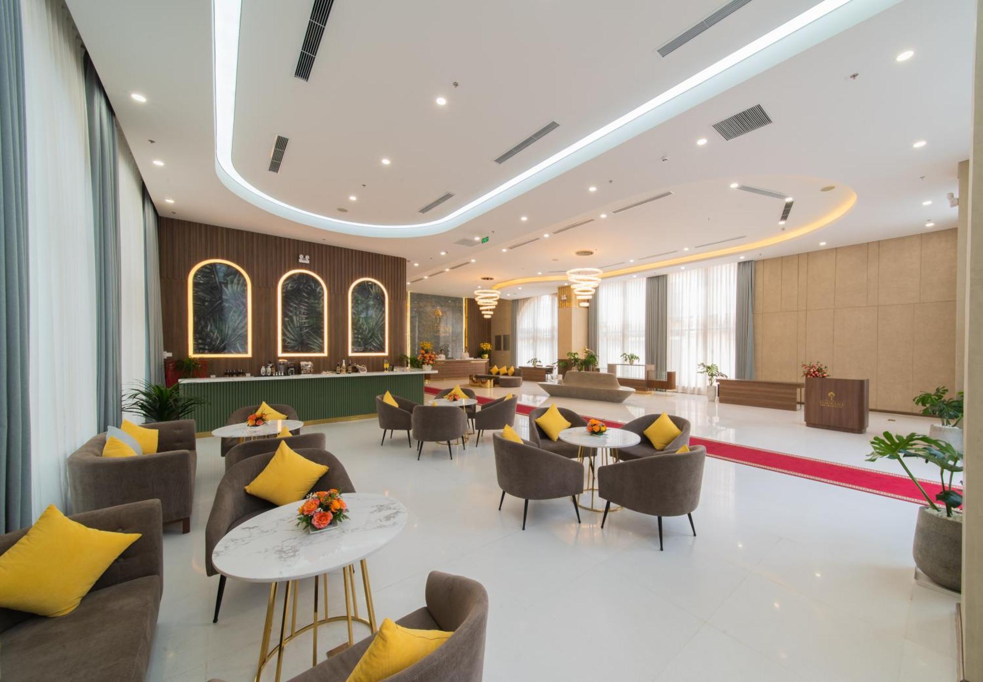 Grand Tourane Nha Trang Hotel Bagian luar foto